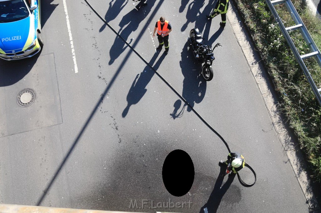 Einsatz BF Koeln Christoph 3 auf der A 57 Rich Neuss P27.jpg